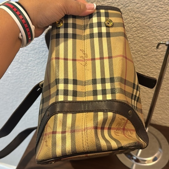 Vintage Burberry in PVC Leather - Picture 6 of 10